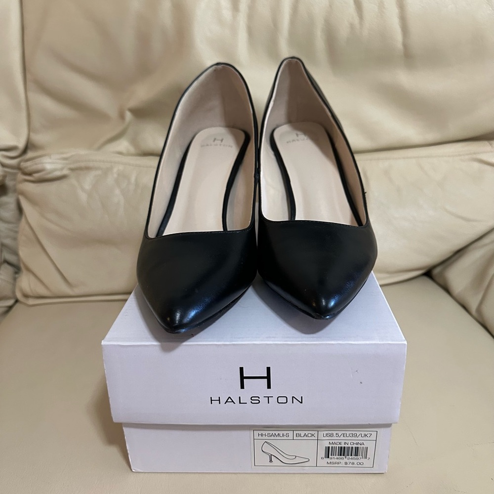 Black heels size 8.5